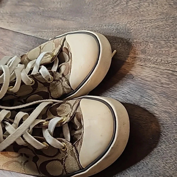 Coach Signature Canvas High Top‎ Sneakers - Picture 6 of 6